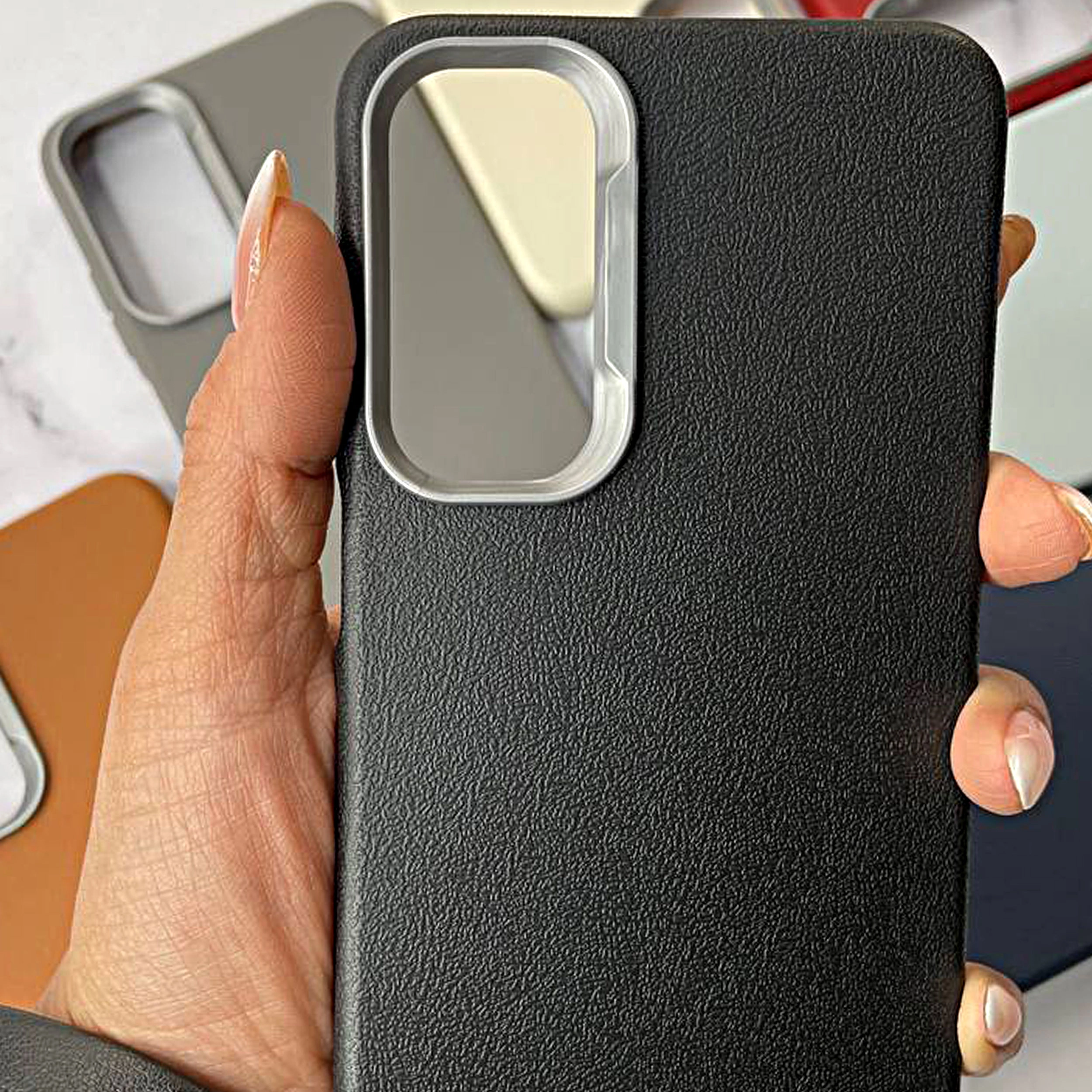 کاور گلوریا مدل Design مناسب برای گوشی موبایل سامسونگ Galaxy S25 Ultra - مشکی